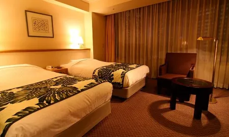 Breezbay Hotel Resort and Spa Отели рядом со станцией Minatomirai sen Railway Station