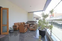 RedDoorz Near Uns Solo Hotels in Karanganyar