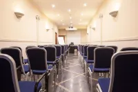 โรงแรมคาเมเลีย