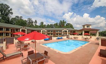 Econo Lodge Inn and Suites - Pilot Mountain