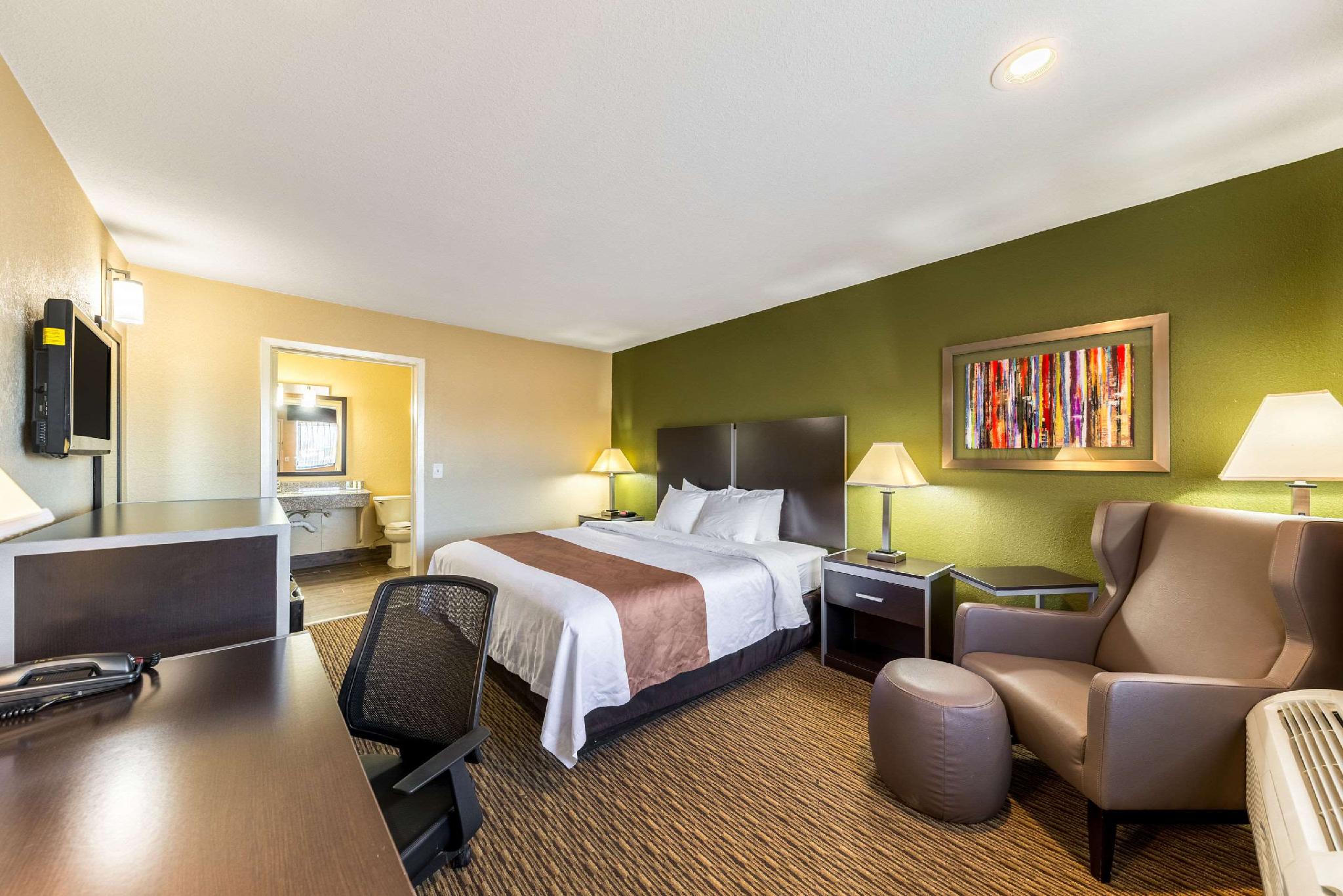 Quality Inn Glenpool - Tulsa