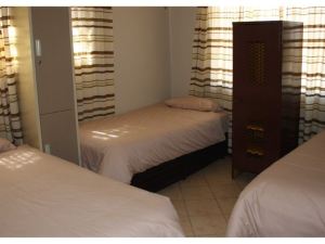 3 Single Bedroom in Farmhouse in Limpopo Province
