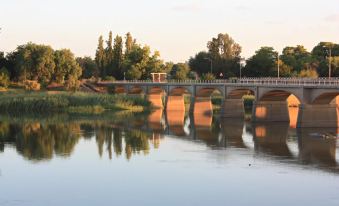 Belurana River Manor