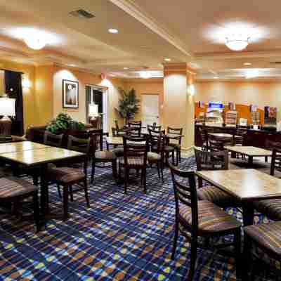 Holiday Inn Express & Suites Fort Pierce West Dining/Meeting Rooms