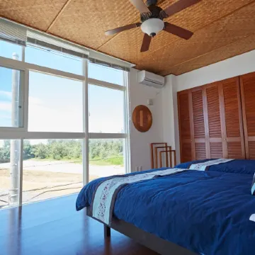 T&T Mof-Maeda Ocean Front House-