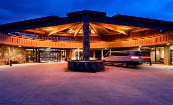 DoubleTree by Hilton Missoula/Edgewater