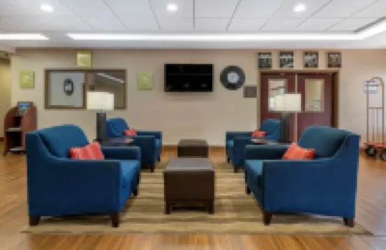 Comfort Inn & Suites Farmington - Victor