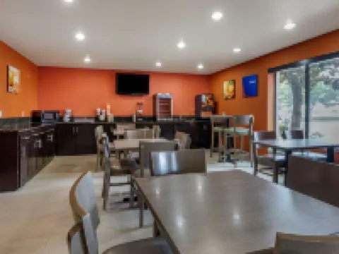 Comfort Inn & Suites Mansfield Hotels in Mansfield