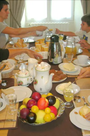 Chambres d'Hôtes le Tilleul Отели в г. Лож-Фужерёз