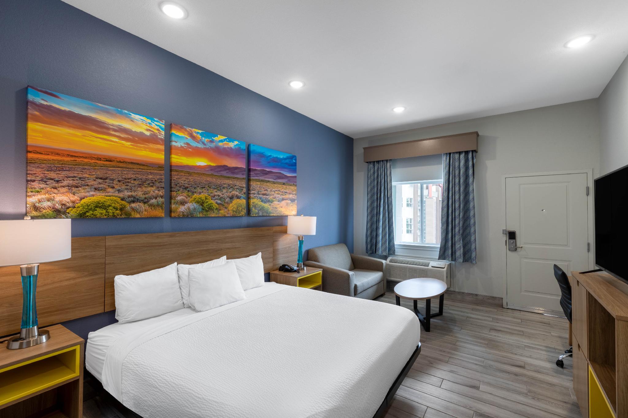 Days Inn & Suites by Wyndham Downtown/University of Houston