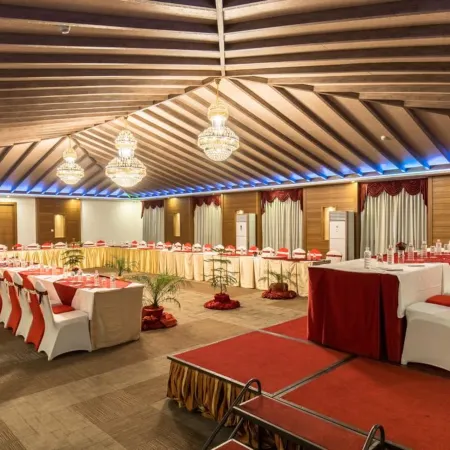 Mountain Glory Forest Resort and Spa, Pokhara