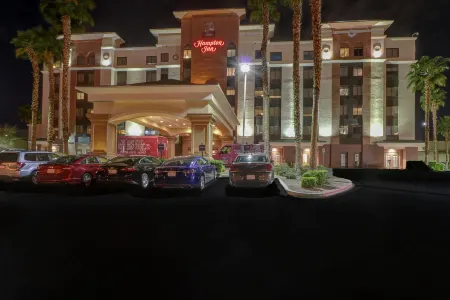 Hampton Inn Tropicana