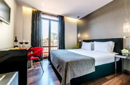 إيكسي رامبلاس بوكيريا Hotels near ليثيو