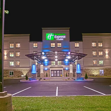 Holiday Inn Express & Suites EVANSVILLE NORTH by IHG