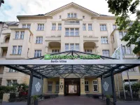 Wyndham Garden Berlin Mitte Hotels near Stadtischer Friedhof III