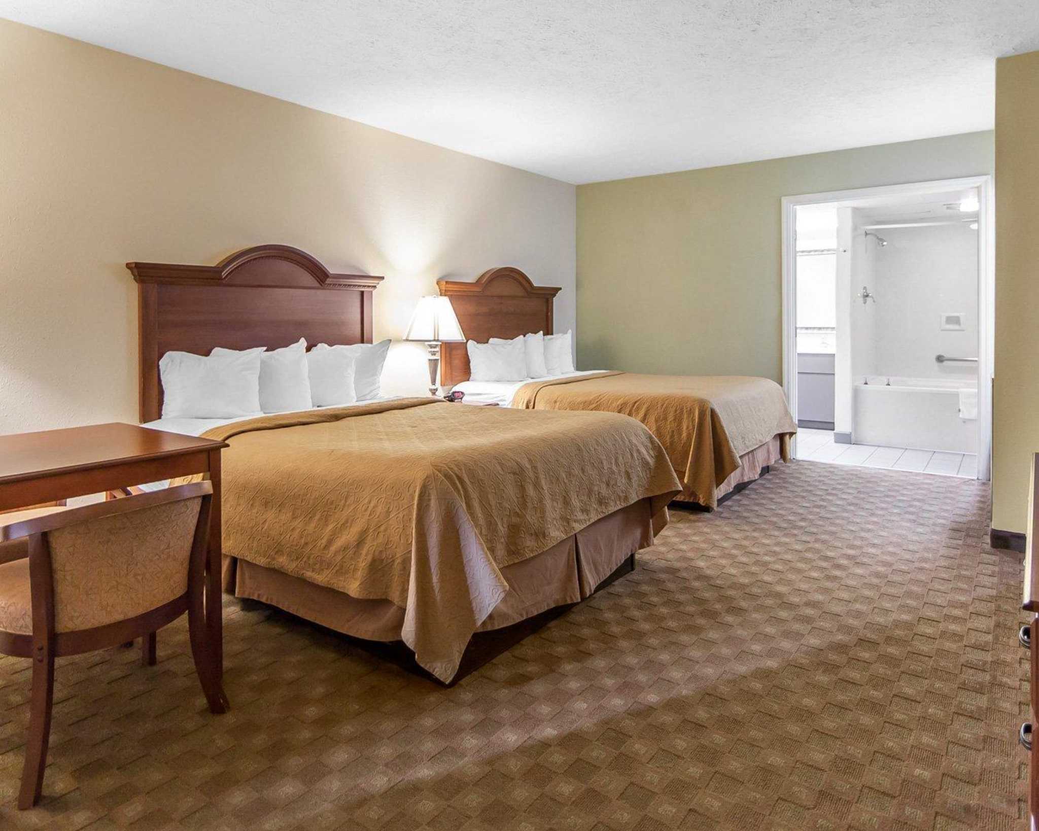 Quality Inn & Suites at Dollywood Lane