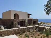 Nos Hotel & Villas Hotels in Chrisopigi