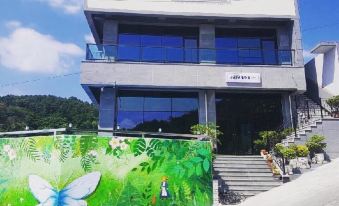 Tongyeong Two Five Pension