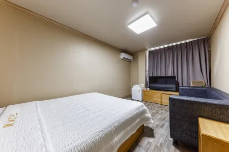 Jecheon W Отели в г. Чечхон