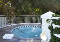 The Pier House Resort - Hot Tub