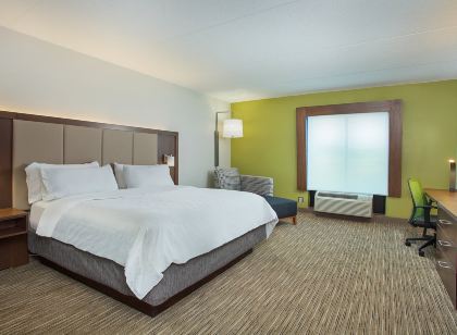 Holiday Inn Express & Suites Lebanon-Nashville Area