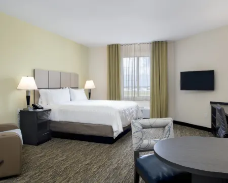 Candlewood Suites MIAMI EXEC AIRPORT - KENDALL by IHG Hotels in Country Walk