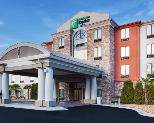 Holiday Inn Express & Suites ROME by IHG Hotels in Floyd County