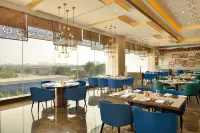 Taj Skyline Ahmedabad - Завтрак