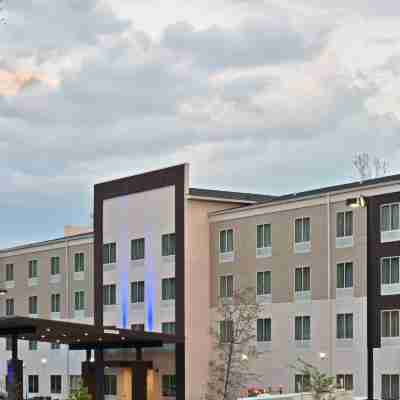 Holiday Inn Express & Suites Harrisburg S - New Cumberland Hotel Exterior