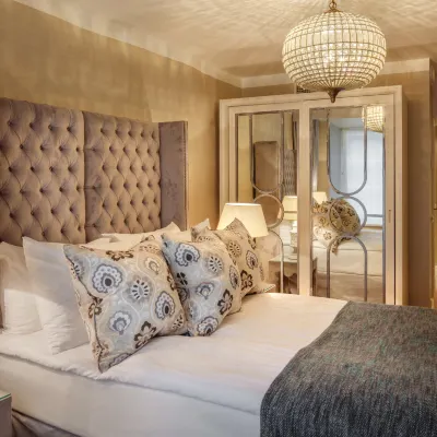 Schlössle Hotel - Small Luxury Hotels of the World Các khách sạn gần Phố Pikk