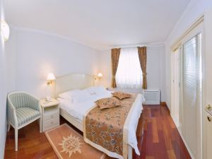 Hotel Sunceva Postelja Brela - Luxury Apartment with Balcony and Panoramic View