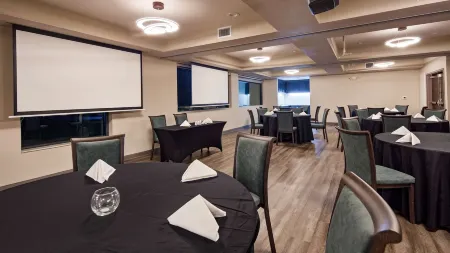 Best Western Premier Executive Residency Grand Texas Hotel Отели в г. Нью Кейни