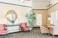 Lavissh Inn and Suites