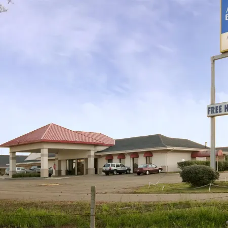 Americas Best Value Inn Forest Отели в г. Форест
