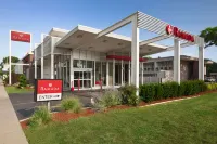 Ramada by Wyndham Rockville Centre Hotels in Freeport
