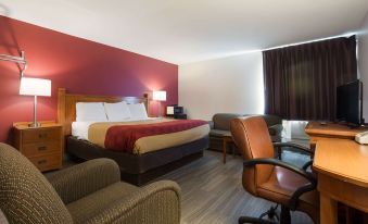 Econo Lodge Inn & Suites