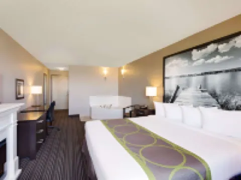 Super 8 by Wyndham Kapuskasing Hotels in Cochrane District