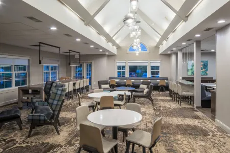 Residence Inn Boston Westford Отели рядом с достопримечательностью «The Mill Works»