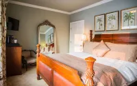 Almondy Inn