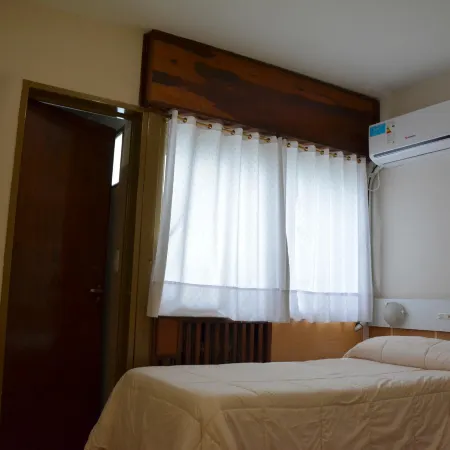Hotel Menossi Отели в г. Рио-Куарто