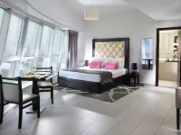 Citadines Metro Central Dubai Hotels near Barsha Heights (Tecom)