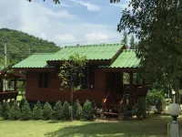 Baan Ingkhao Muaklek Hotel dekat Wat Nong To
