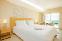 Golden Tulip Macae