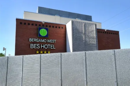 Bes Hotel Bergamo Ovest Отели в г. Ронкола