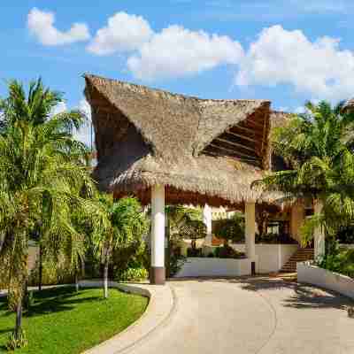 The Reef Coco Beach Resort & Spa- Optional All Inclusive Hotel Exterior