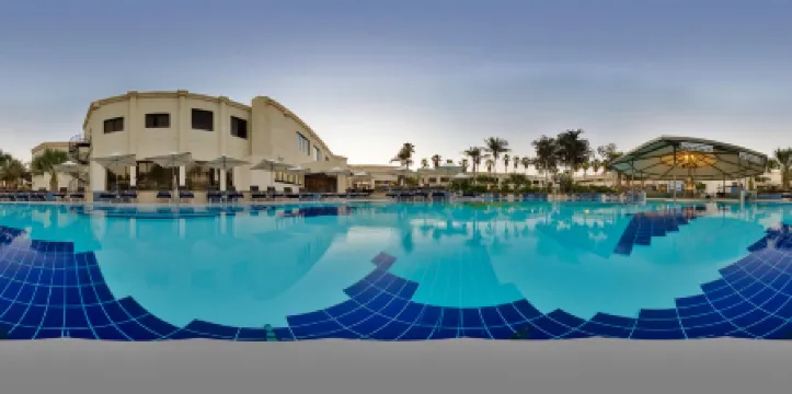 Le Méridien Dubai Hotel & Conference Centre Отели рядом с Аэропорт Дубай