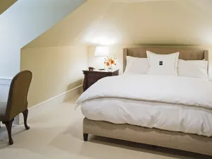 Inn at Willow Grove