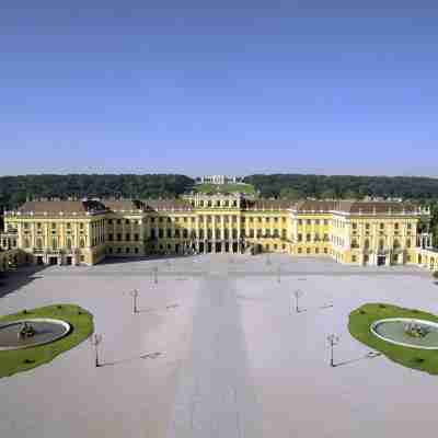 Schloß Schönbrunn Grand Suite Hotel Exterior