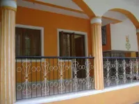 Da Orange House