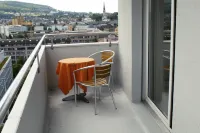 Swiss Star Tower - Self Check-IN - Balkoner